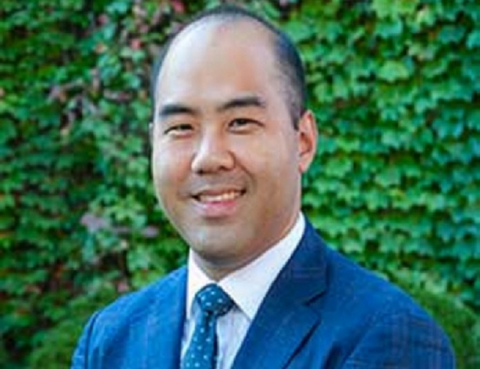 Photo of Dr. Suh